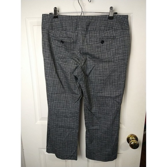 Express Editor Black White Striped/ Gingham Cropped Capri Flat Pant. Size 8 - Picture 14 of 14